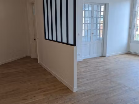 appartement t2 rénové 70 m2 + grenier