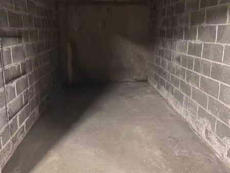 garage / box pour véhicule ou stockage