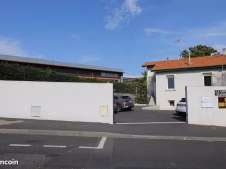 local de 38 m² a louer beziers (34500) : 650 eau et électricité compris