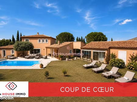 propriété 8 pièces 261 m²