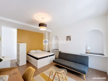 studio 1 pièce 27 m²