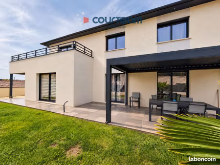 propriété 7 pièces 210 m²