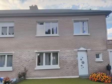 maison semi mitoyenne 3 chambres grand jardin