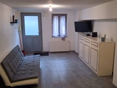 loue t2 meublé bourg perreux