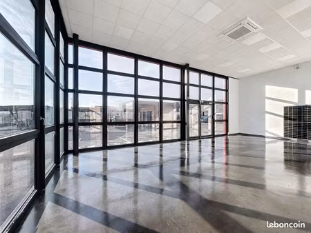 local 265 m² bourgoin-jallieu