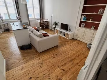 ? à louer – magnifique t3 rénové de 65 m² – hyper-centre saint-étienne