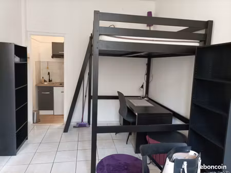 studio meublé à 200m de la place stalingrad