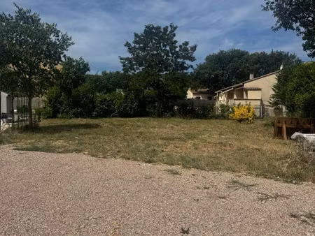 terrain plat constructible proche centre ville quissac