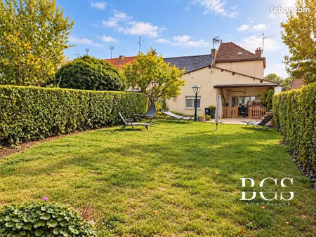 maison 7 pièces 165 m²