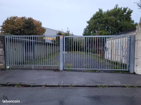 garage sécurisé à louer