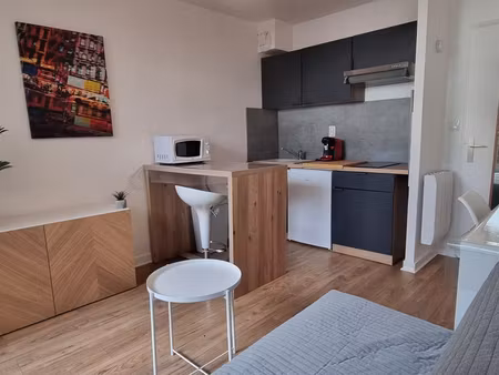 beau studio meublé 19m² avec blacon nantes centre (quartier tortière)
