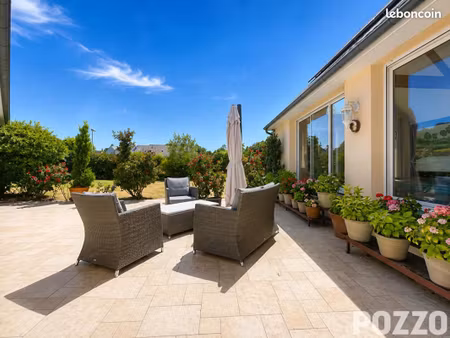 propriété 9 pièces 237 m²