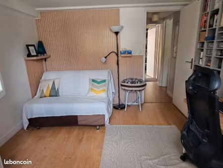 chambre étudiante dans maison familliale