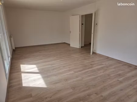 t3 avec garage et terrasse