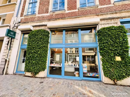 local commercial 125 m²