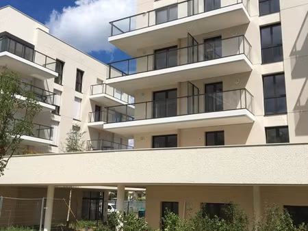 studio dans résidence récente sécurisée