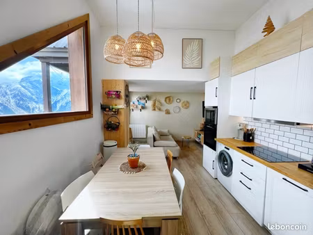 bel appartement vue imprenable sur les deux-alpes