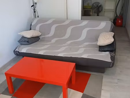 location bel appartement t2 dans maison