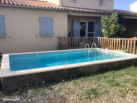 villa avec piscine au calme