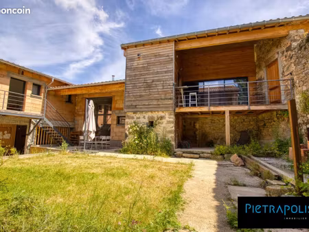 propriété 13 pièces 540 m²