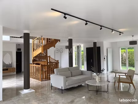 vente | château / domaine | 8p | 5ch | 360 m² | saint-rémy-lès-chevreuse | balcon · jardin