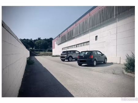 place de parking - nimes caremeau