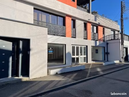 location pas de porte magasin