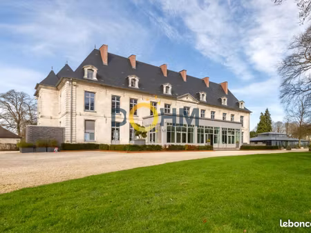 chateau 14 pièces 900 m²