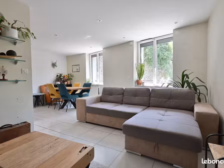 superbe appartement t3 avec cave idéalement situé à chamalières  limite royat