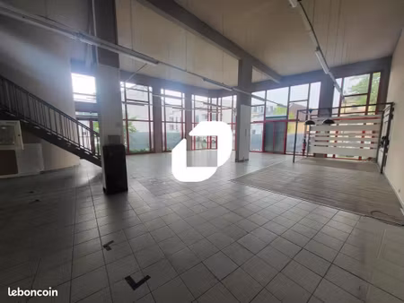 local commercial 429 m²