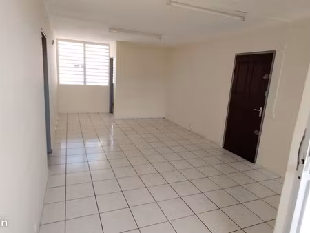 logement f4 ducos (cité lamarie)