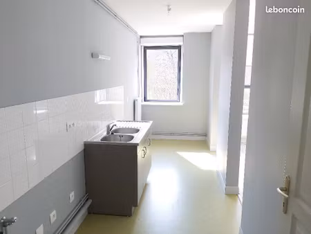 appartement 3 pièces 77 m²