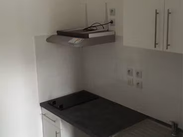f1 de 20 m2 à louer 550 euros