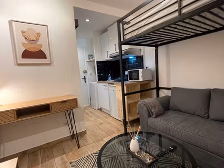 beau studio refait à neuf
