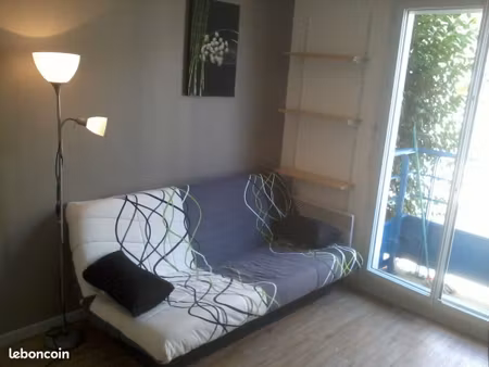 studio meuble dans residence proche gare pas de parking