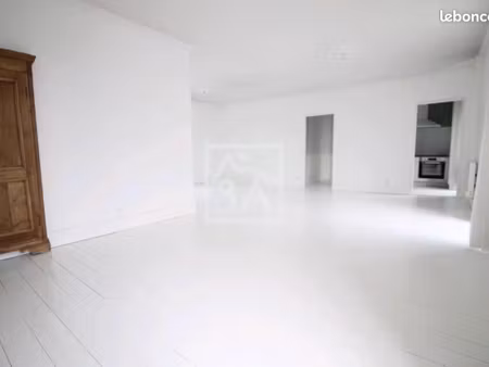 appartement 3 pièces 80 m²