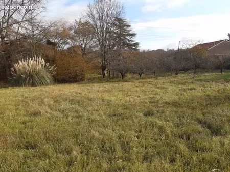 terrain 900 m² maransin