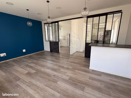 local commercial 56 m²
