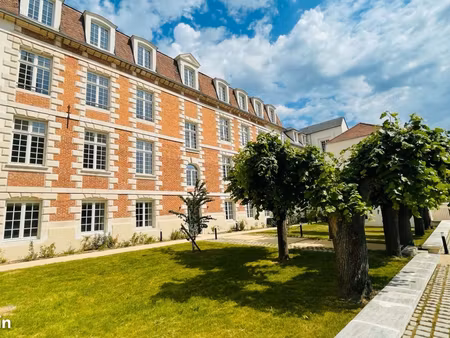 studio 1 pièce 31 m²