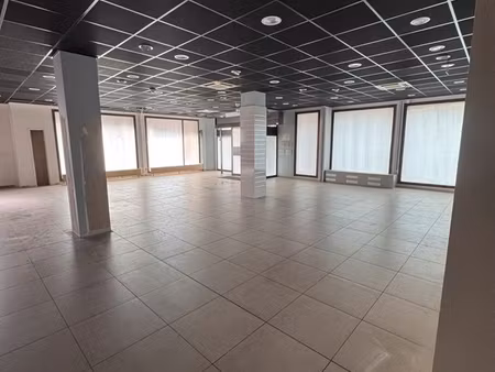 plateau commerce ou bureau – hyper centre – 180 m²