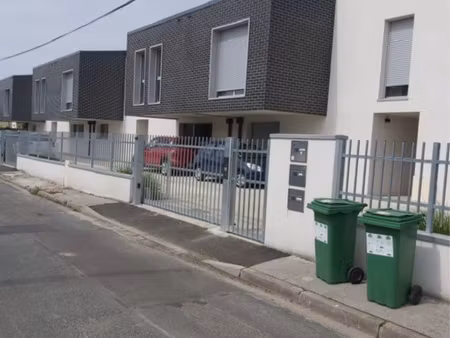 à louer maison récente t4 96 m2 sur begles avec climatisation et stationnement à proximité