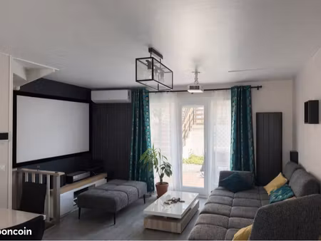maison 3 pièces – jardin – louvres – 1450 cc