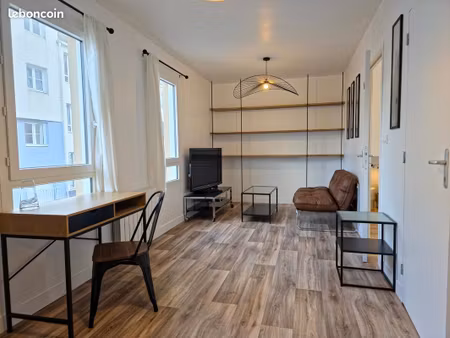 à louer : charmant t2 meublé de 40 m² – rénové et lumineux – cherbourg/maupas