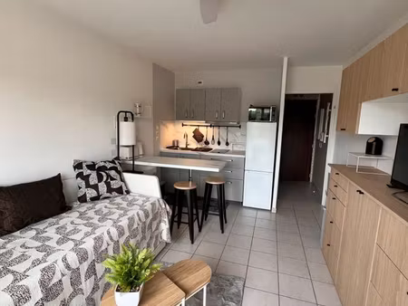t1. 20 m² entièrement rénové tout confort  meublé et équipé neuf