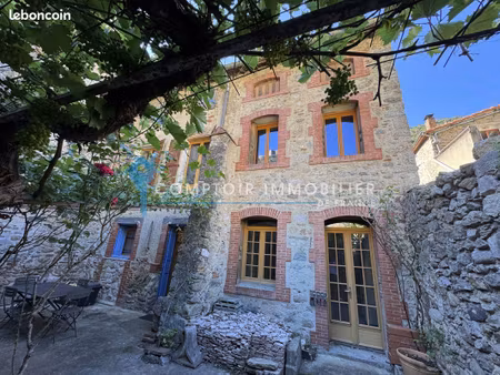 maison de village 8 pièces 208 m²