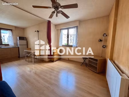 studio 1 pièce 25 m²