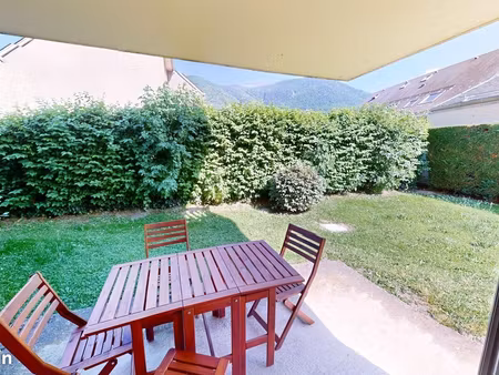appartement de type 3 avec terrasse et jardin à bagnères-de-luchon