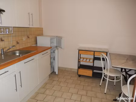t1 de 24 m² - nevers centre au rdc