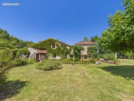 propriété 15 pièces 256 m²