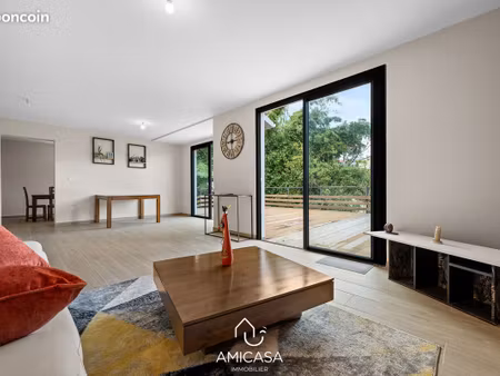 villa 5 pièces 157 m²